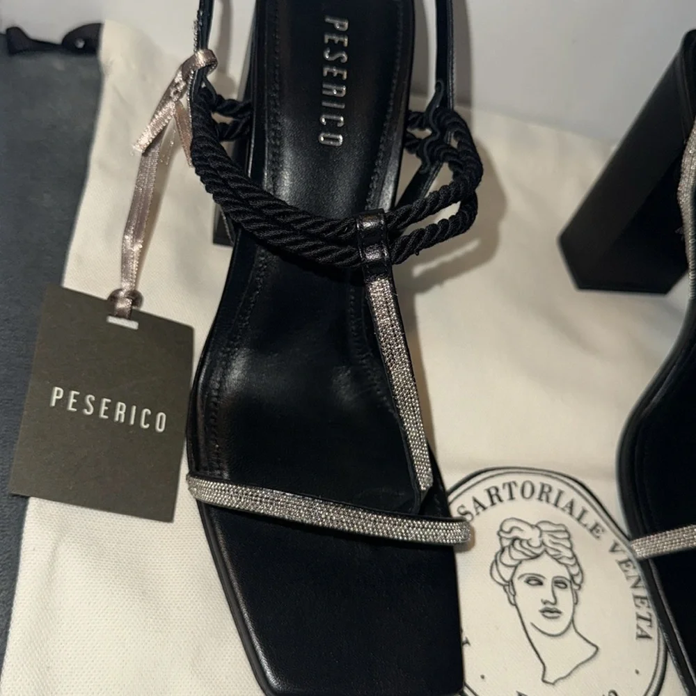 NWT Peserico leather heals sandals with rhinestones size 39 comes box n dust bag - Picture 4 of 10